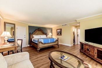 1 King Bed, Superior Room, Bay View, Non-Smoking