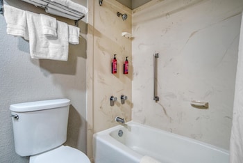 Suite, 1 King Bed, Non Smoking, Refrigerator