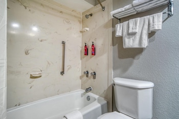 Suite, 1 King Bed, Non Smoking, Balcony (2nd Floor)