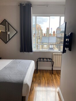 Cosy Double Room - No Window
