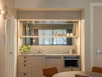 Deluxe Suite, 1 Bedroom, Lagoon View