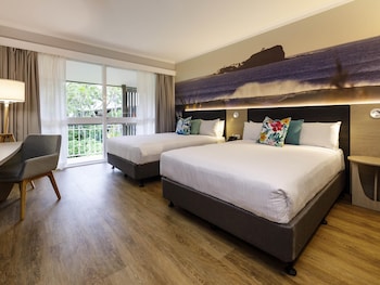 Superior Room, 2 Double Beds, Garden View