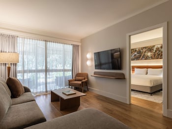 Deluxe Suite, 1 Bedroom, Garden View