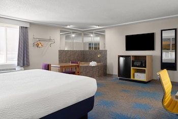 Suite, 1 King Bed, Refrigerator