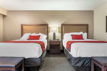 Suite, 2 Queen Beds, Non Smoking, Refrigerator & Microwave (with Sofabed)