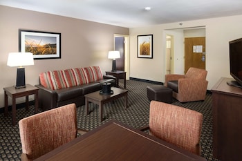 Suite, 2 Queen Beds, Non Smoking, Refrigerator & Microwave (with Sofabed)