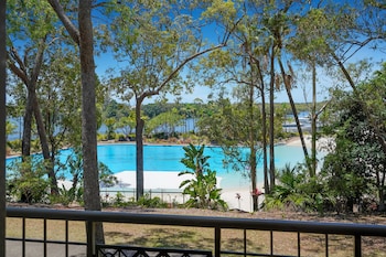 Classic Room, 2 Double Beds, Lagoon View