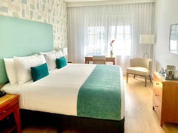 Room, 1 King Bed, Partial Ocean View