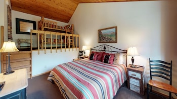 Condo, 4 Bedrooms (Gold)