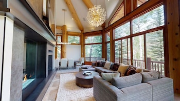 Luxury House, 6 Bedrooms (Platinum)