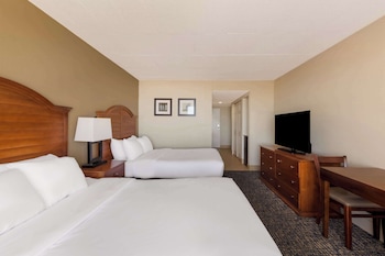 Standard Room, 2 Double Beds, Non Smoking