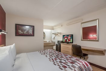 Deluxe Room, 1 King Bed, Accessible (Smoke Free)