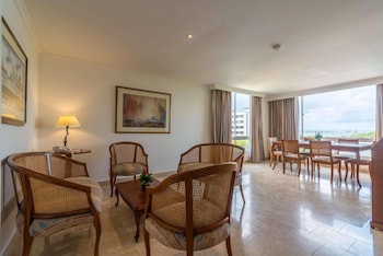 2 King Beds, 2 Bedroom Suite, Ocean View