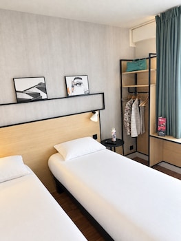 Standard Room, 2 Twin Beds