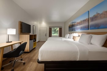 Room, 2 Queen Beds, Accessible, Non Smoking (Mobility Accessible)