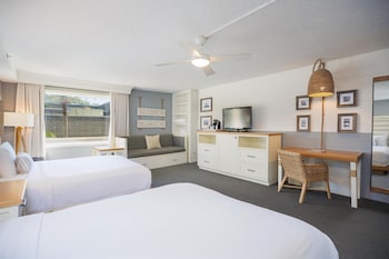 Queen Jr. Suite