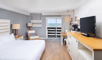 Room, 1 King Bed, Partial Ocean View