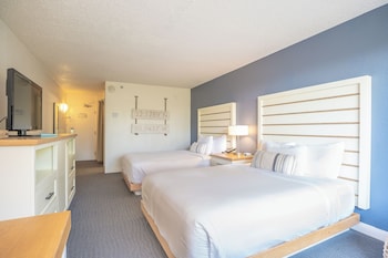 Deluxe Two Queen Beds