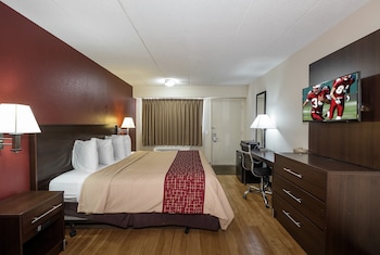 Deluxe Room, 1 King Bed, Accessible, Non Smoking