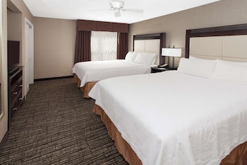 Suite, 1 Bedroom, Fireplace (2 Queen Beds, 1 Sofa Bed)