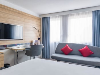 Superior Room, 1 Queen Bed with Sofa bed
