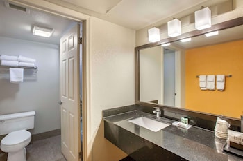 Standard Room, 2 Queen Beds, Accessible, Non Smoking