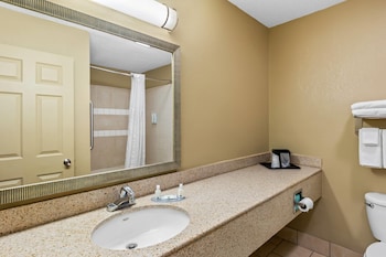 Room, 2 Queen Beds, 2 Person Jacuzzi Non Smoking