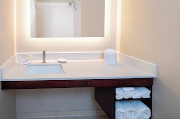 Suite, Multiple Beds (Mobility/Hearing Accessible, Tub)