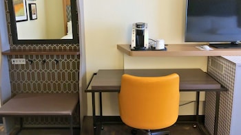 Standard Room, 1 King Bed, Accessible (Communication Accessible)