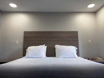 Room, 1 King Bed, Accessible, Non Smoking