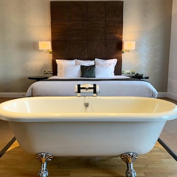 Bath Suite