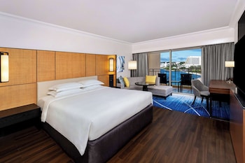 Premier Room, 1 King Bed, Ocean View
