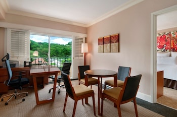 Executive Suite, 1 King Bed (Main)