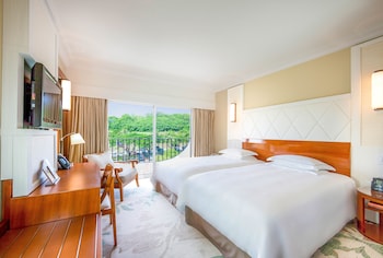 Room, 2 Double Beds, Accessible (Roll-in Shower)