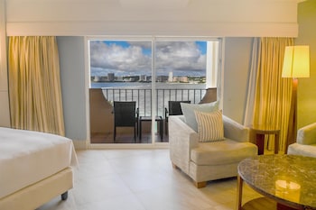 Junior Suite, 1 King Bed (Main)