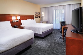 Room, 2 Queen Beds (Hearing Accessible)