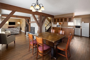 Suite, Multiple Beds, Non Smoking, Ocean View (Three-Bedroom)