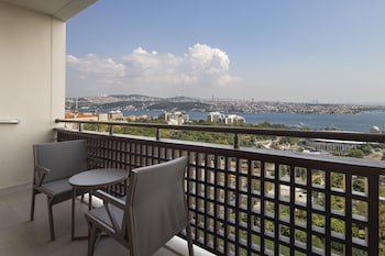 Family Suite, 2 Bedrooms, Kitchen (Executive)