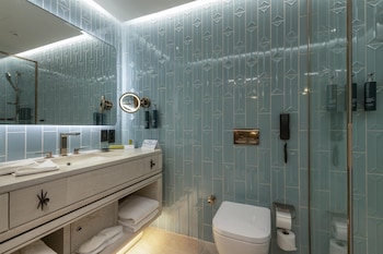 King Deluxe Room - City View