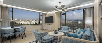 Executive Bosphorus Suite with Kitchenette