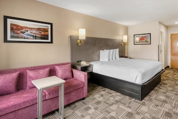 Standard Room, 1 King Bed, Accessible, Bathtub