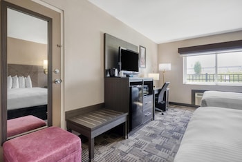 Standard Room, 2 Queen Beds, Non Smoking