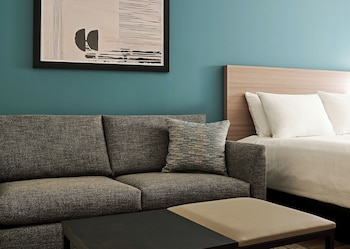 Suite, 1 King Bed with Sofa bed, Accessible (Roll-in Shower)