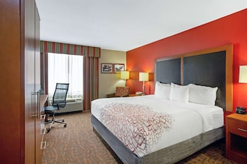 Room, 1 King Bed, Accessible, Non Smoking (Mobility Accessible)