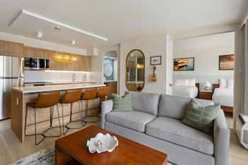 Premier Room, Kitchen, Partial Ocean View (1 Bedroom)