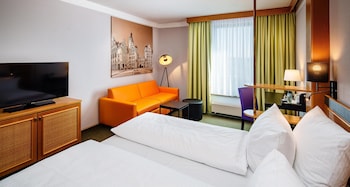 Superior Room, 1 King Bed (with Sofabed)