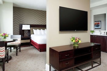Junior Suite, 1 King Bed, Jetted Tub (Bridal Suite)
