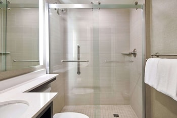 Deluxe Room, 1 King Bed (Wetbar)