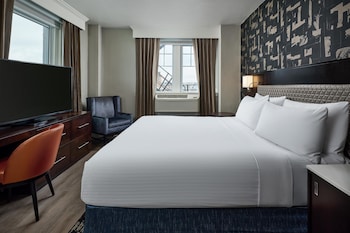 Suite, 2 Bedrooms, Accessible, Bathtub
