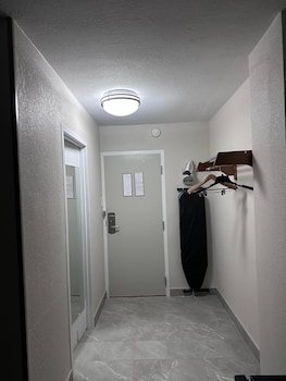 Standard Room, 1 King Bed, Accessible, Non Smoking